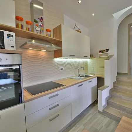 Holiday Koalas Nest & By Interhome *
