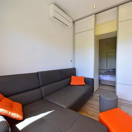 Holiday Koalas Nest & By Interhome